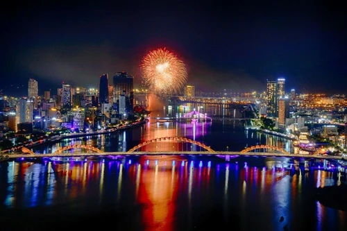 Hàng loạt công nghệ mới hấp dẫn du khách tại Lễ hội pháo hoa quốc tế Đà Nẵng 2025