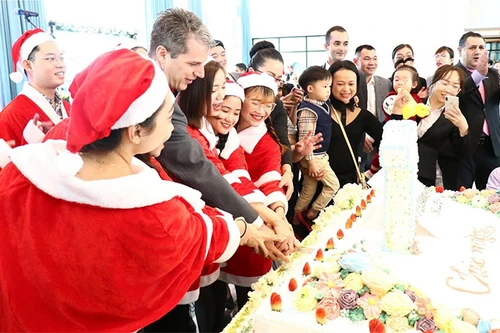 Dồn dập ưu đãi mừng sinh nhật FLC Hạ Long, quần thể 5 sao có tầm nhìn đẹp nhất Quảng Ninh 