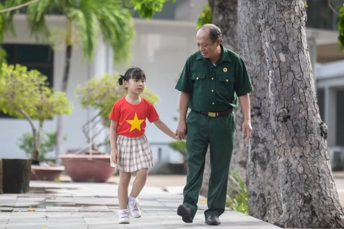 Vinamilk ‘Viết tiếp câu chuyện hoà bình’ bằng tranh và hành động