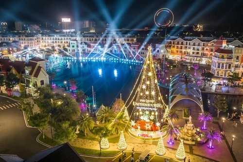 ‘8Wonder’ đưa Maroon 5 đến Phú Quốc United Center