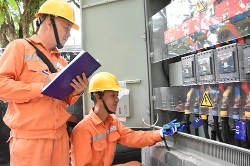 EVNHANOI đảm bảo điện phục vụ các hoạt động kỷ niệm Cách mạng tháng Tám 19/8 