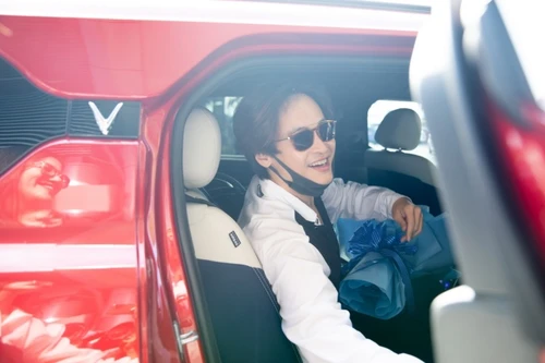 Hà Anh Tuấn – sao đầu tiên của 8Wonder đã đến Vinpearl Nha Trang