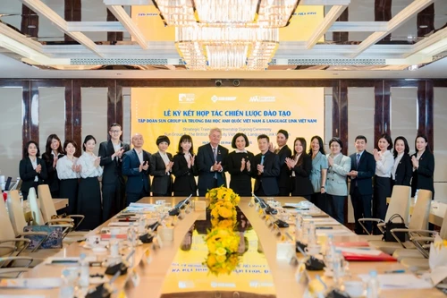 Sun Group hợp tác chiến lược đào tạo với Đại học Anh Quốc Việt Nam và Language Link Việt Nam