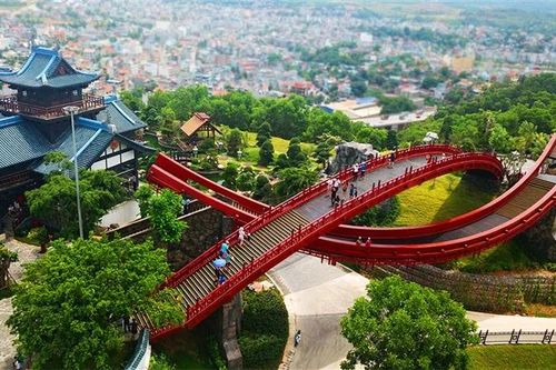 Sun World Halong Complex đón khách trở lại trải nghiệm Cáp treo Nữ Hoàng từ 2/4