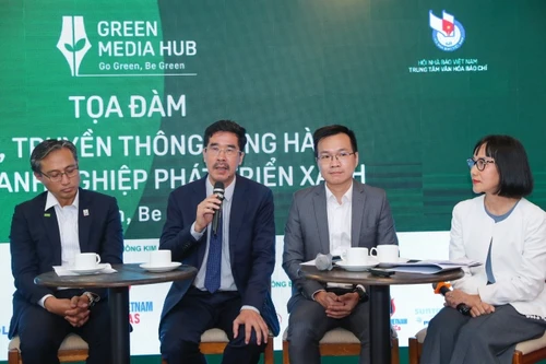 Vinamilk đồng hành cùng chuỗi hoạt động của CLB Báo chí Phát triển Xanh