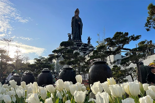 Rằm tháng Giêng, núi Bà Đen vượt lượng khách so với nhiều điểm đến tâm linh