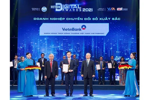 VietinBank đoạt giải thưởng Doanh nghiệp chuyển đổi số xuất sắc Việt Nam năm 2021