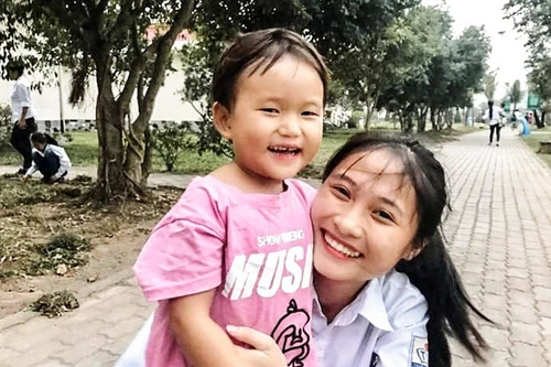 Cô học trò đặc biệt và ước mơ xây mái ấm cho trẻ em nghèo
