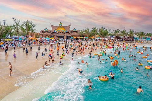 Lập team khám phá ‘biển trong lòng Hà Nội’ dịp Quốc khánh