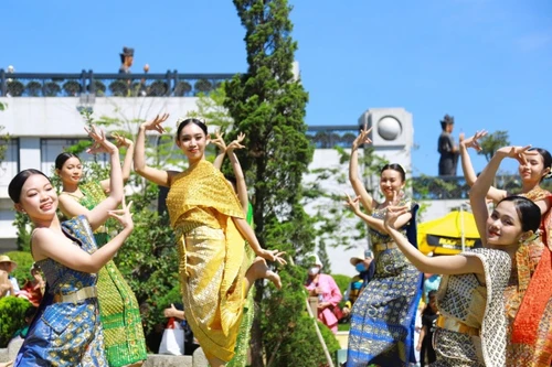 Miền đất thánh Tây Ninh vào mùa hành hương với loạt lễ hội lớn tại núi Bà Đen và Toà Thánh