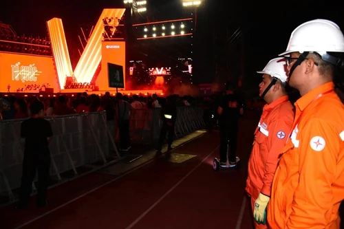 EVNHANOI giữ ánh sáng Thủ đô, đồng hành cùng Hà Nội trong những thời khắc lịch sử trọng đại