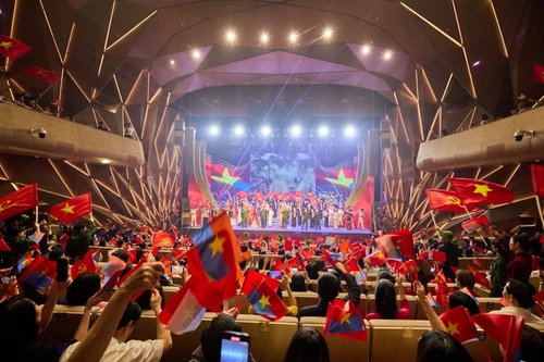 Khúc tráng ca 'Đảng trong mùa xuân đại thắng': Xúc cảm từ những trái tim yêu nước