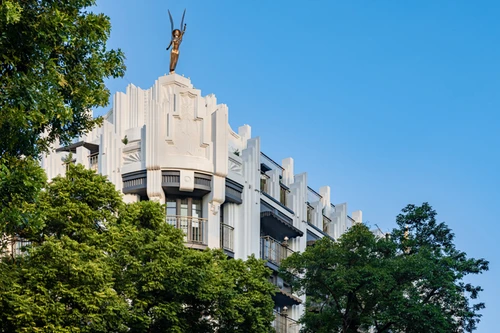 Không chỉ có nhà hàng đạt sao Michelin, Capella Hanoi còn được vinh danh là khách sạn trong thành phố tốt nhất Việt Nam