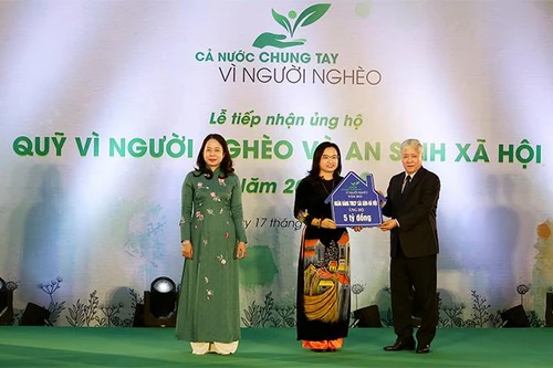 Ngân hàng SHB chung tay ủng hộ Quỹ ‘Vì người nghèo’ 2022