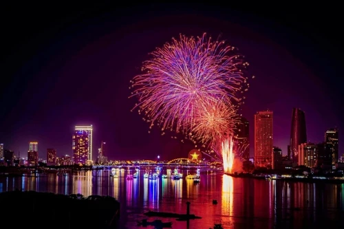 DIFF 2025 khai màn kịch tính với cuộc đối đầu giữa chủ nhà và đương kim vô địch