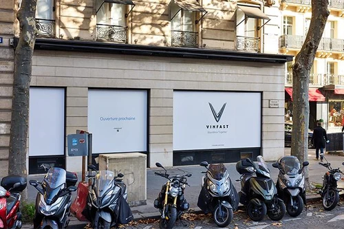 VinFast bước ra thế giới, cùng lúc thu hút truyền thông tại Pháp và Mỹ