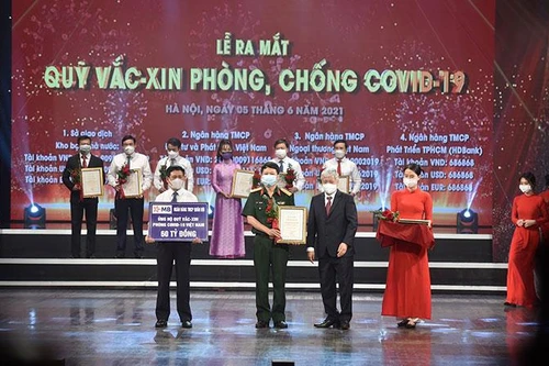 MB ủng hộ 60 tỷ đồng vào Quỹ vaccine phòng COVID-19