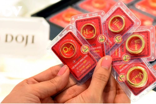 Vì sao chị em chuộng mua vàng dịp cuối năm?