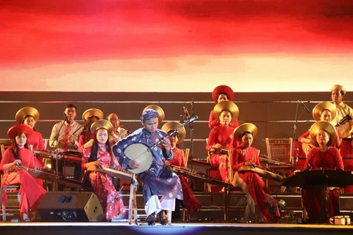 Trải nghiệm hấp dẫn dịp nghỉ lễ 30/4: Lên núi Bà Đen nghe đờn ca tài tử