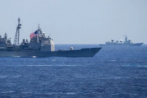 [ẢNH] Tàu trinh sát điện tử Trung Quốc "chen ngang" cuộc tập trận cực lớn của Mỹ và đồng minh