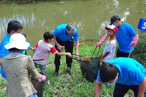 Huy động giáo viên, học sinh bảo vệ nguồn nước sạch 