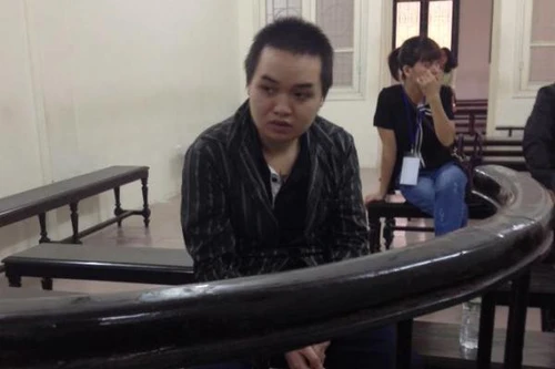 32 tháng tù giam dành cho kẻ định "đại náo" đồn Công an