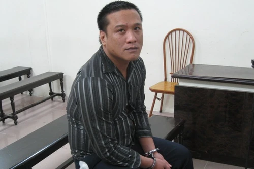 Kẻ chuyên rình mò ở nhà nghỉ và "bắt chẹt" phụ nữ ngoại tình lĩnh án