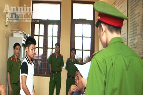 Bị chặn đánh, nam sinh lớp 9 rút dao đâm chết "đàn anh"