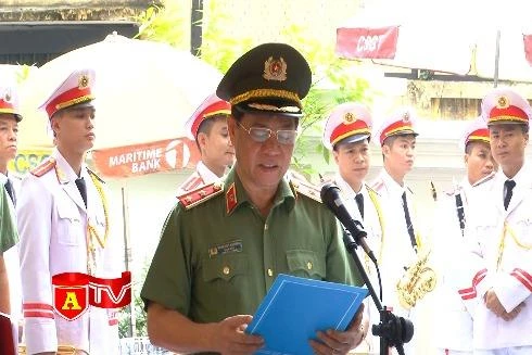 Công an thành phố Hà Nội nhớ ơn các Anh hùng, Liệt sỹ