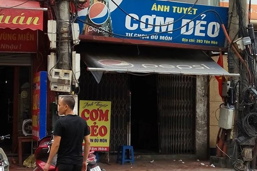 Quán cơm cháy nổ, thực khách bỏ chạy tán loạn