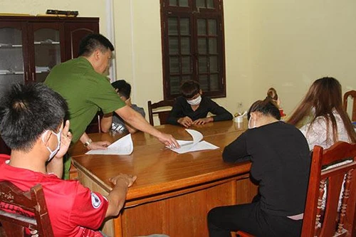 'Chui' trong khách sạn, quán massage tổ chức mua bán dâm