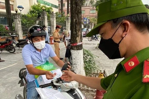 Hà Nội: Thêm 6 Tổ cơ động mạnh, lượt người - phương tiện bị kiểm tra phòng chống dịch tăng gấp 4 lần