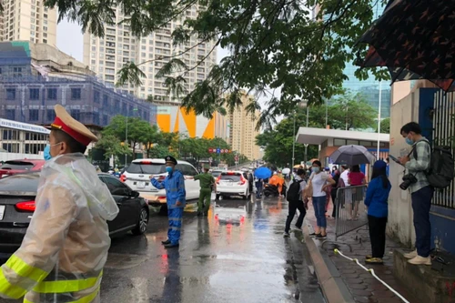 Công an Hà Nội góp sức quan trọng cho thành công của buổi thi tuyển sinh lớp 10