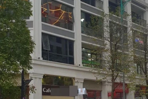 Hà Nội: Rời quán cà phê, nam thanh niên…nhảy từ tầng cao xuống đất