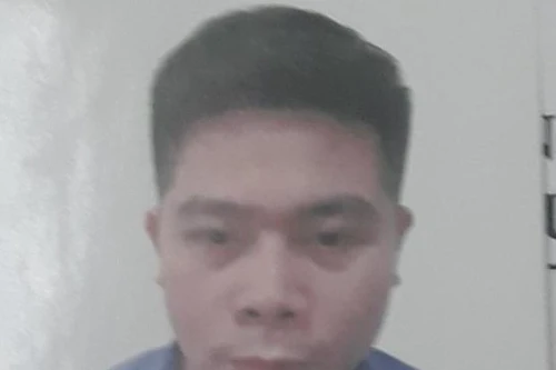 Tự xưng là giám đốc tuyển người đi xuất khẩu lao động, chiếm đoạt số tiền lớn