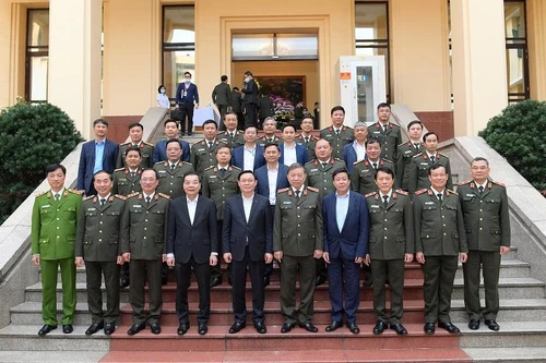 Tăng cường tiềm lực xây dựng Công an nhân dân cách mạng, chính quy, tinh nhuệ, từng bước hiện đại