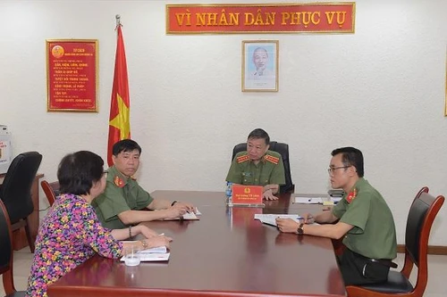 Lắng nghe, giải đáp kiến nghị của công dân