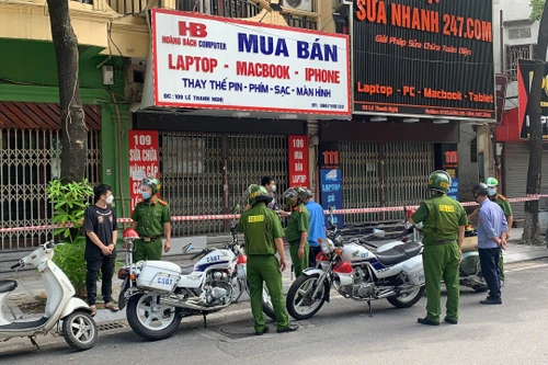 Giấu 3 gói ‘cỏ’ trong túi quần, bỏ chạy thục mạng khi gặp tổ tuần tra chống dịch