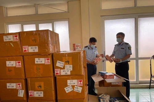 Lái xe grab liên quan đến lô thuốc lá điện tử trị giá 1,5 tỷ đồng?