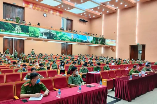 Cán bộ chủ chốt Công an Hà Nội dự hội nghị trực tuyến sơ kết 5 năm thực hiện Chỉ thị số 05 của Bộ Chính trị