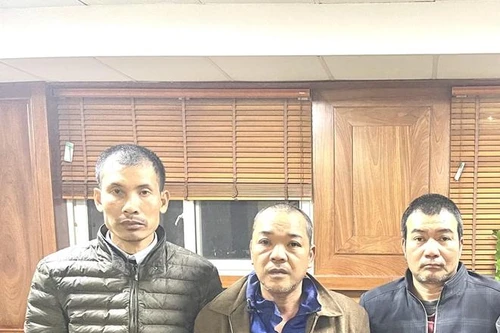 Phát lộ ổ nhóm “kiếm” hàng chục tỷ đồng từ các tàu, bến bãi khai thác cát trái phép