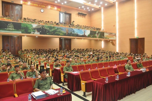 Công an Hà Nội tham gia học tập, quán triệt 10 chương trình công tác của Thành ủy Hà Nội (khóa XVII)