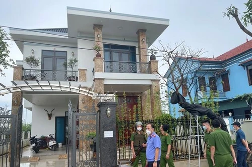 Cả gan khiêu khích ‘đầu gấu’, hai anh ruột bị đâm chém trọng thương