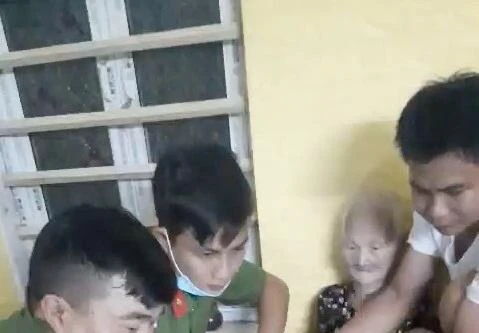 Sáng đẹp hình ảnh người chiến sỹ Công an vì nhân dân phục vụ