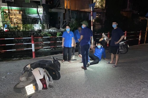 CQĐT vào cuộc vụ người đàn ông gây thương tích đội viên trực chốt kiểm soát Covid