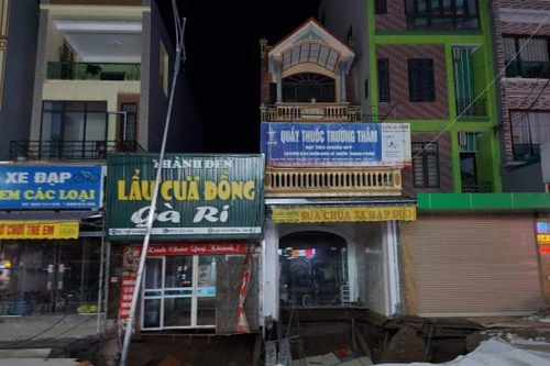 Hà Nội: ‘Hố tử thần’ xuất hiện trên tỉnh lộ, nghi do khoan giếng