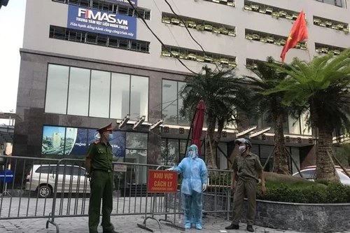 Nữ nhân viên quán bar nghi mắc Covid-19: Kiểm soát chặt nhân khẩu ra vào chung cư Viễn Đông Star