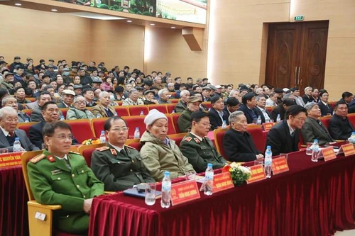 Quan tâm, đóng góp lớn cho sự phát triển của Công an Hà Nội 