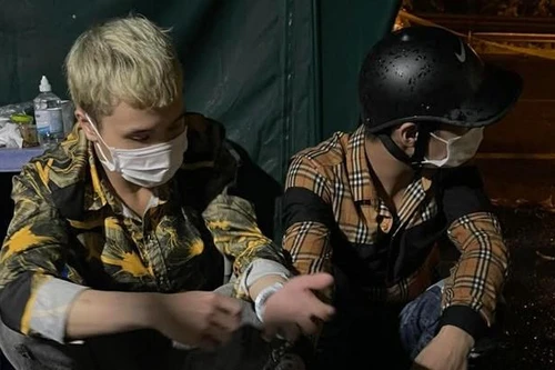 Chặn 2 đối tượng mang ma túy, hướng dẫn người nước ngoài ‘quay đầu’ tại chốt kiểm soát dịch Covid