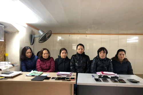 Sáu người đàn bà tổ chức đánh bạc qua mạng xã hội